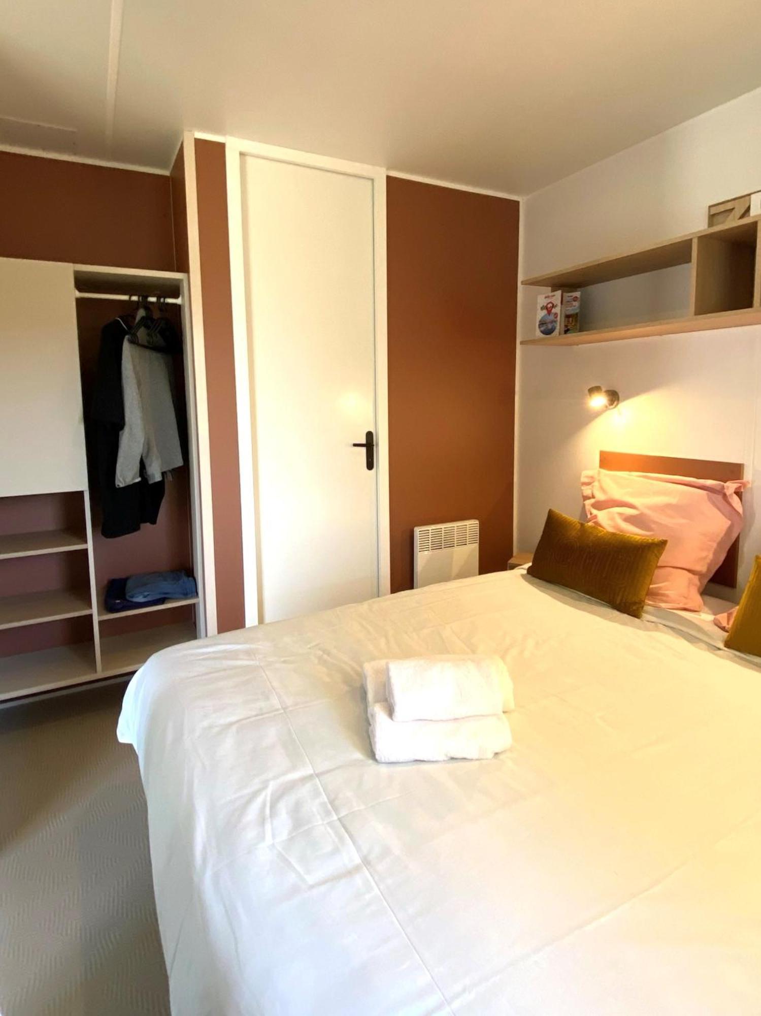 Camping Les Carolins Saint-Lo-d'Ourville ภายนอก รูปภาพ