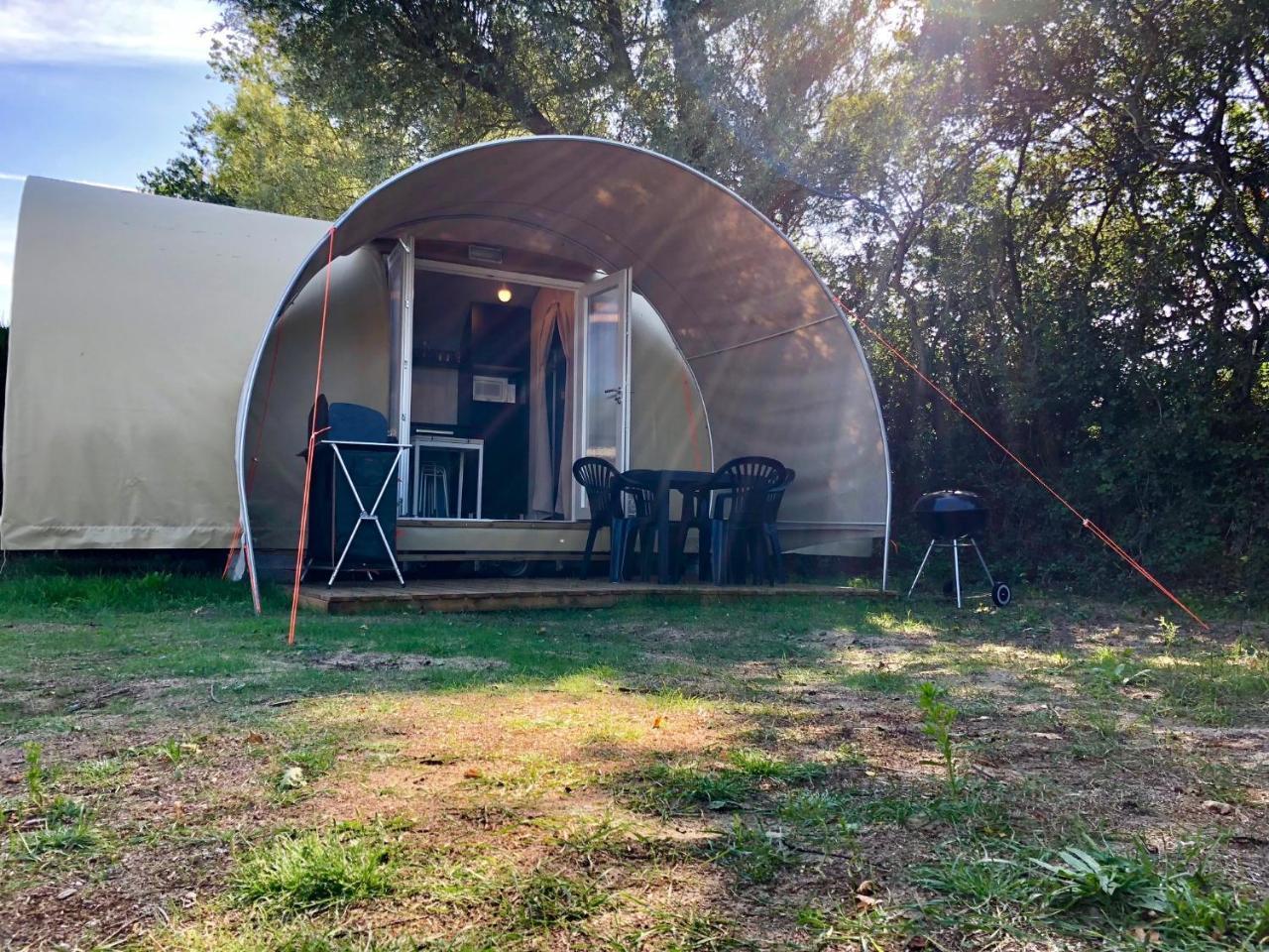 Camping Les Carolins Saint-Lo-d'Ourville ภายนอก รูปภาพ