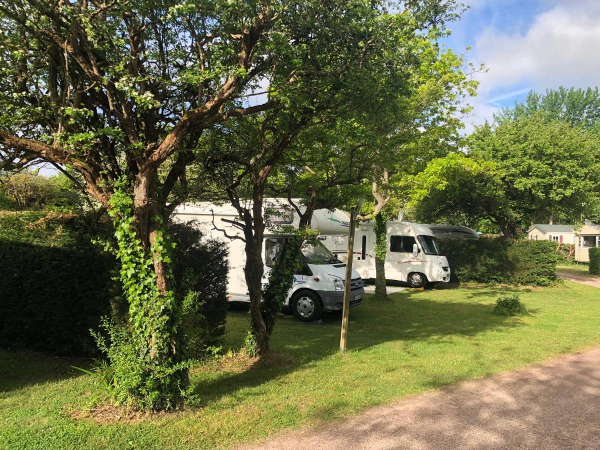 Camping Les Carolins Saint-Lo-d'Ourville ภายนอก รูปภาพ